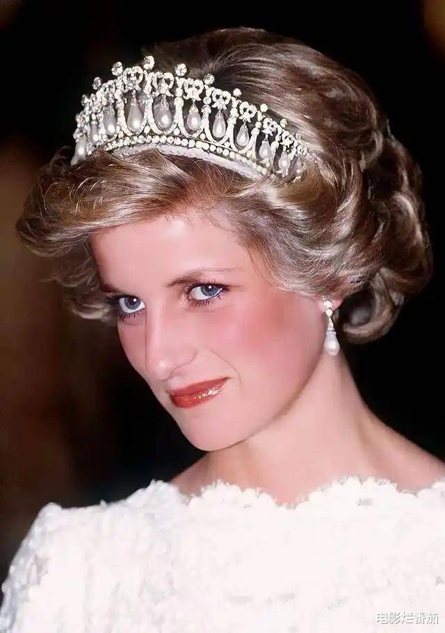 限量包印度首富夫人的顶级珠宝到底有多壕AG真人试玩平台从43亿祖母绿到全钻(图13)