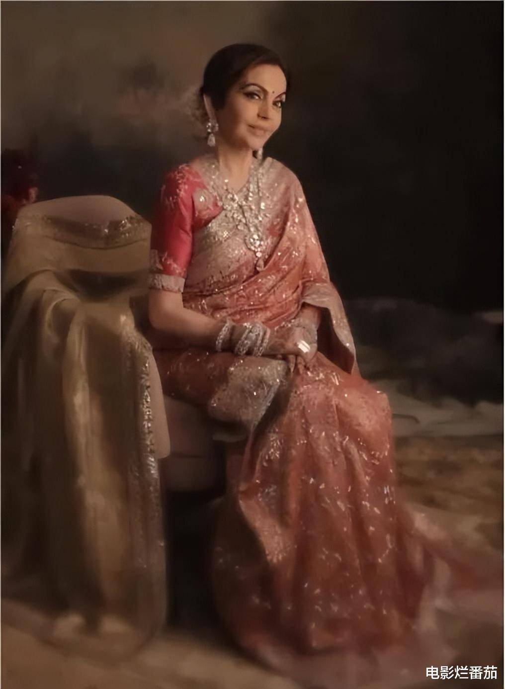 限量包印度首富夫人的顶级珠宝到底有多壕AG真人试玩平台从43亿祖母绿到全钻(图17)