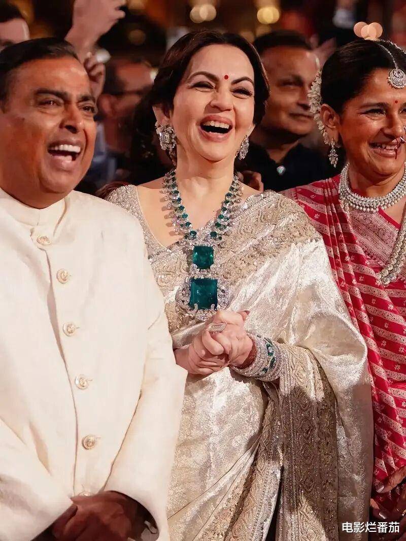 限量包印度首富夫人的顶级珠宝到底有多壕AG真人试玩平台从43亿祖母绿到全钻(图19)