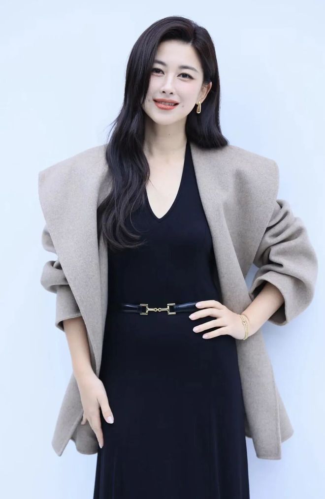 位女星个个天生富贵相穿衣高级时髦又优雅AG真人澳门百家家乐最适合演贵妇的4(图7)