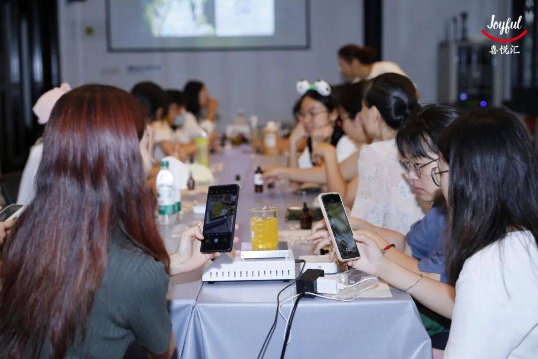 箱贴、珠绣纽扣胸针、get宋韵妆造出片绝绝子AG真人直营【报名】活动上新！DIY押花冰(图14)