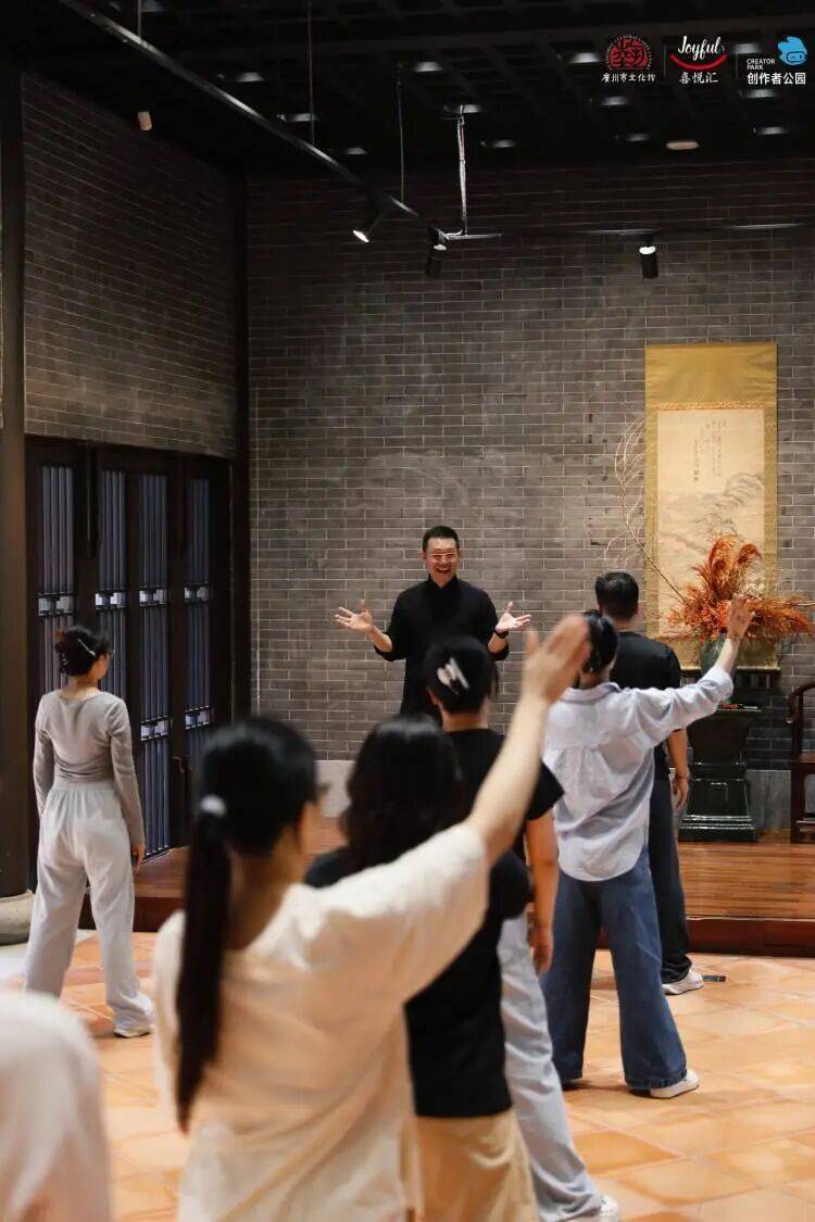 箱贴、珠绣纽扣胸针、get宋韵妆造出片绝绝子AG真人直营【报名】活动上新！DIY押花冰(图29)