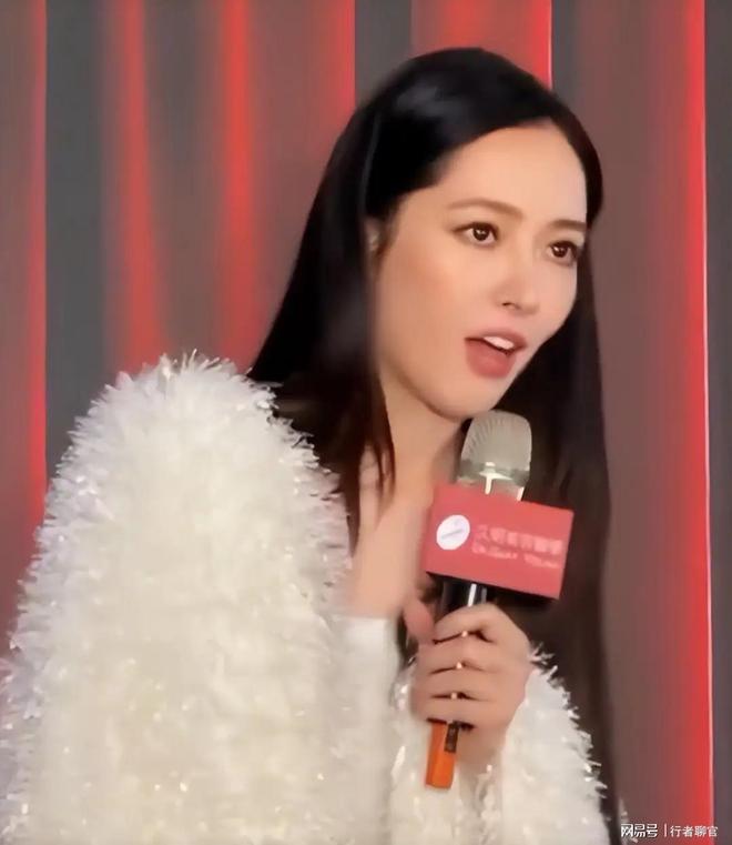 钱向佐带娃有时异地但豪门日子藏不住了AG真人登录郭碧婷手撕谣言:婆婆给(图9) 钱向佐带娃有时异地但豪门日子藏不住了AG真人登录郭碧婷手撕谣言:婆婆给(图9)